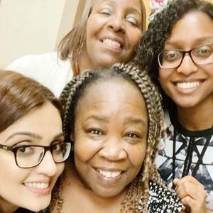 Meet your Posher, Cynthia